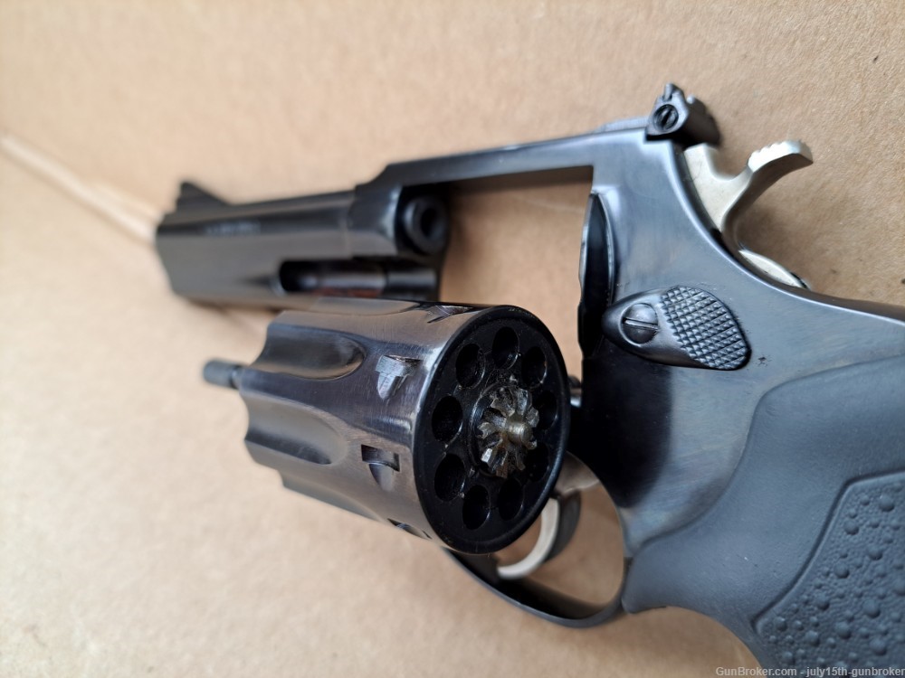 New Taurus Model 94 / M94 .22 LR Caliber Blued 9-Shot 4" Revolver-img-8