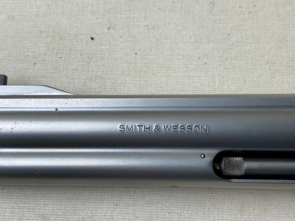 Smith & Wesson 617-2 22LR 6" Stainless-img-9