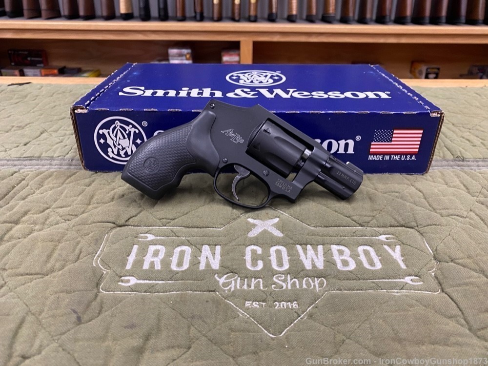   Smith & Wesson 103351 Model 351 Classic 22 WMR 1.88-img-1
