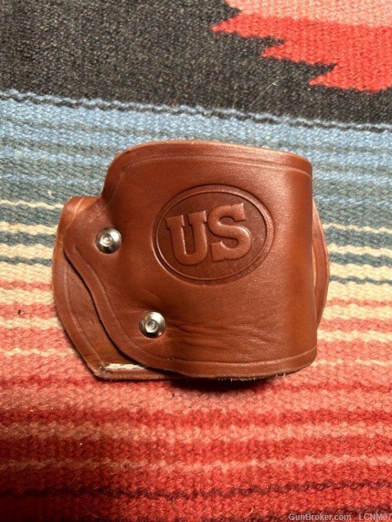 Leather Yaqui Holster made to fit the Colt Model 1911 or the Glock 17 19 22-img-6