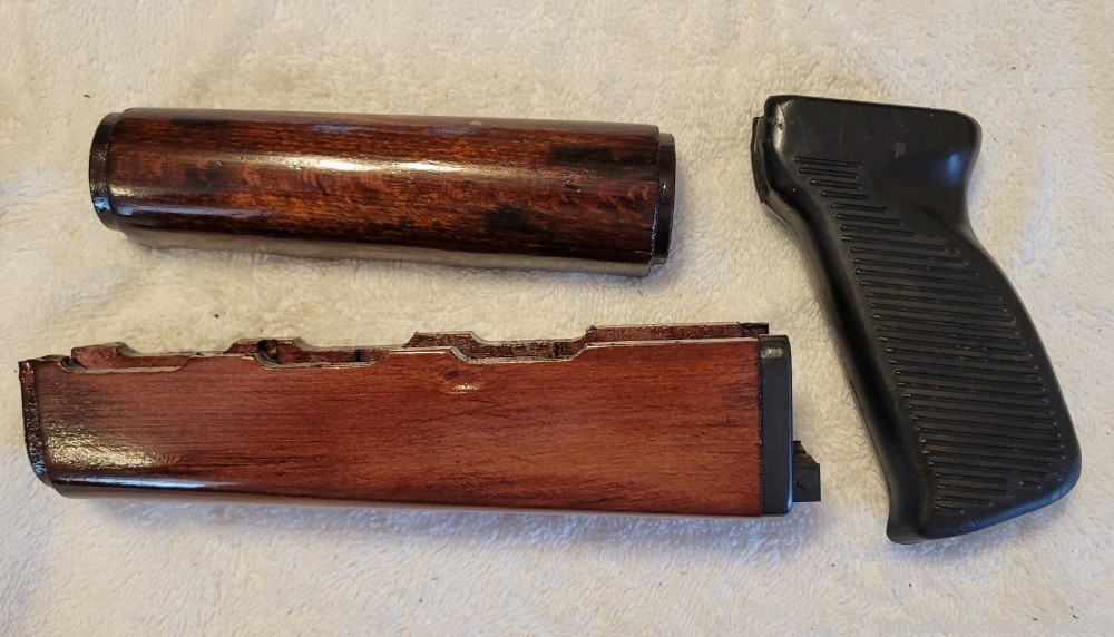 Yugo M-70 or PAP AK-47 Handgaurd Set And Pistol Grip Free Shipping -img-1
