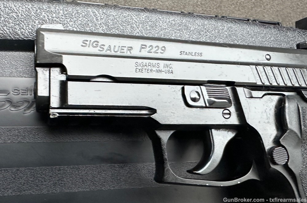 Sig Sauer P229R .40 S&W Pistol, DAK, Accessory Rail, P229-img-7