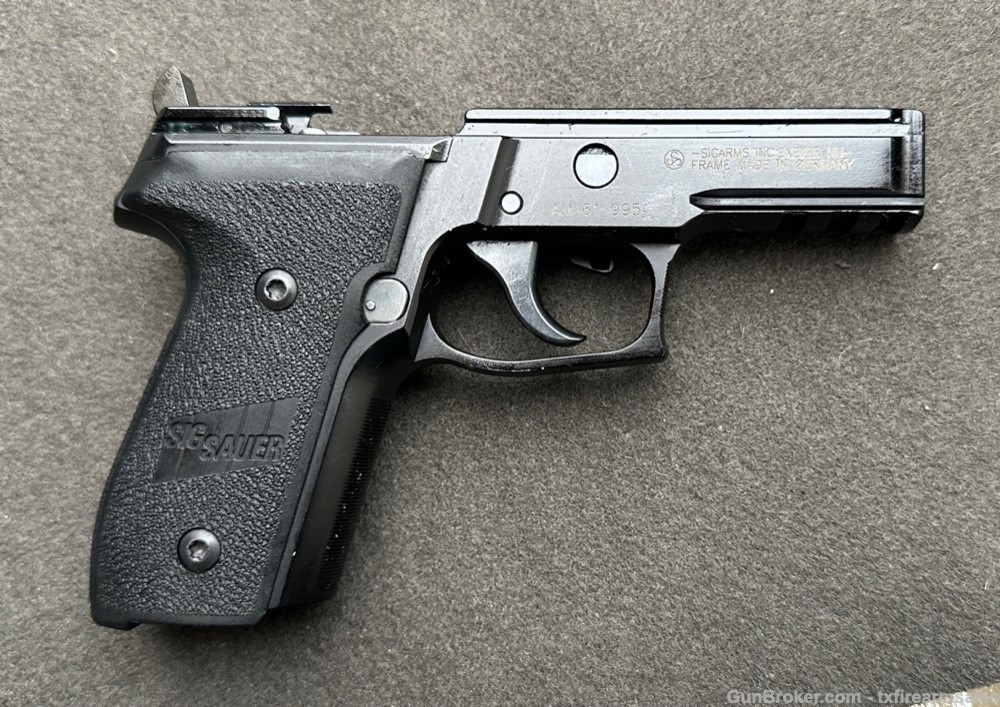 Sig Sauer P229R .40 S&W Pistol, DAK, Accessory Rail, P229-img-31