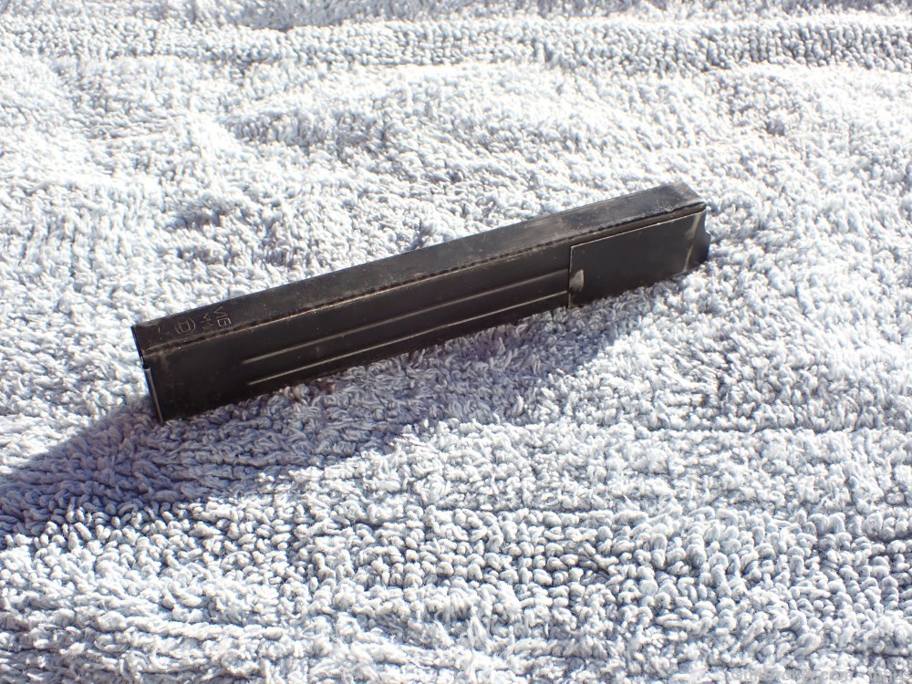 PORTUGUESE VIGNERON M1948 SUBMACHINE GUN 9mm 32 ROUND MAGAZINE-img-3
