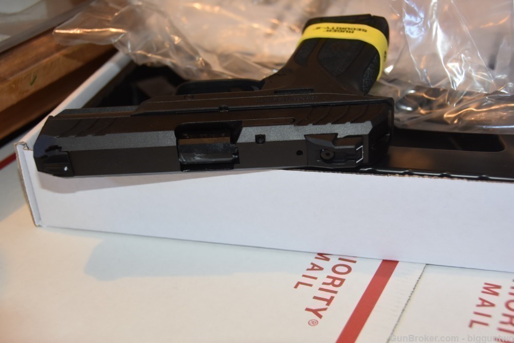 Ruger Security-9 Semi Auto Pistol Brand New in Factory Box with paper, lock-img-14