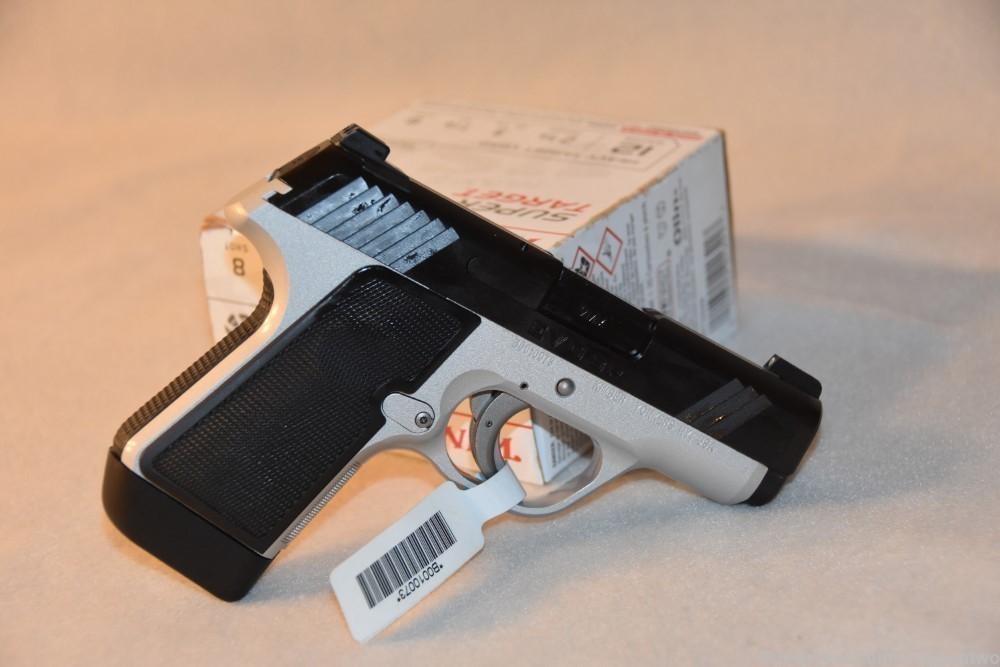 Kimber EVO SP 9MM Cal. Semi Auto Pistol Brand New in Factory Box with paper-img-8