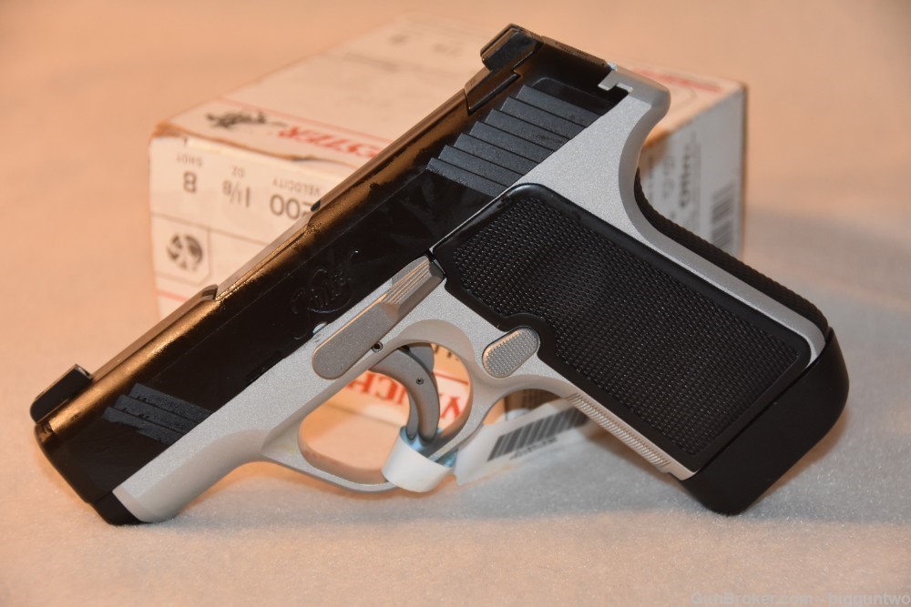 Kimber EVO SP 9MM Cal. Semi Auto Pistol Brand New in Factory Box with paper-img-1