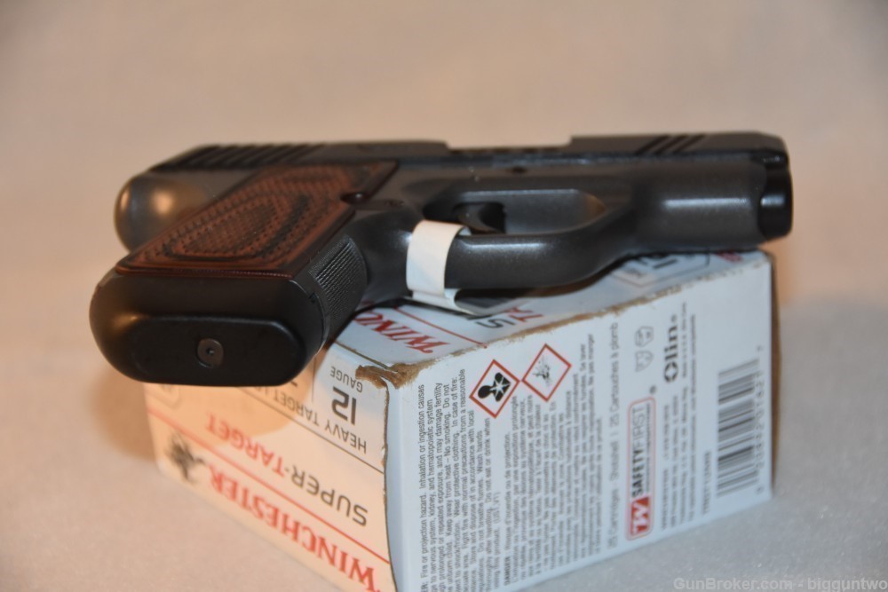 Kimber EVO SP 9MM Cal. Semi Auto Pistol Brand New in Factory Box with paper-img-10