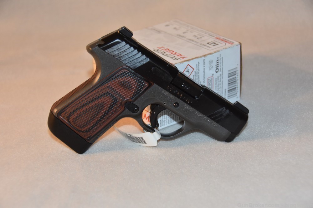 Kimber EVO SP 9MM Cal. Semi Auto Pistol Brand New in Factory Box with paper-img-6