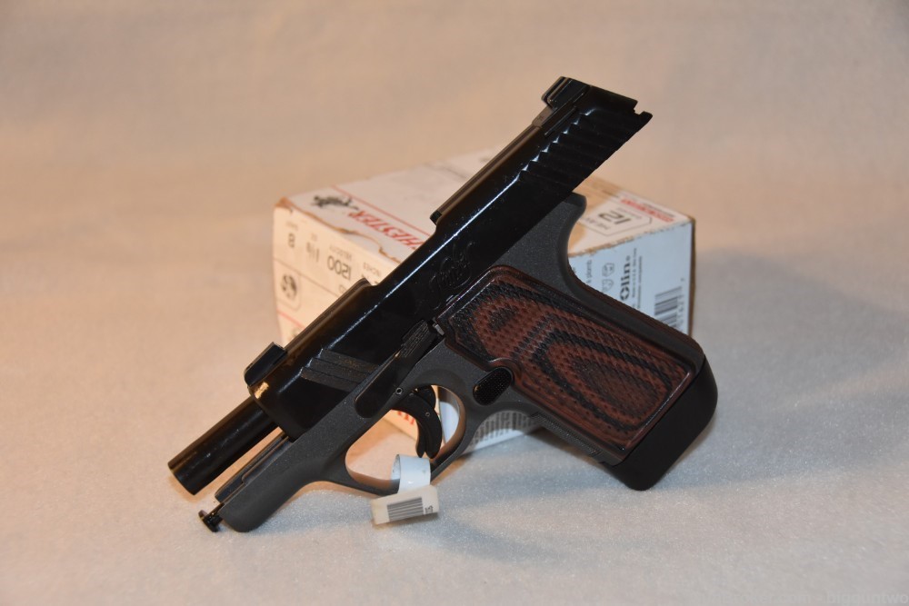 Kimber EVO SP 9MM Cal. Semi Auto Pistol Brand New in Factory Box with paper-img-4