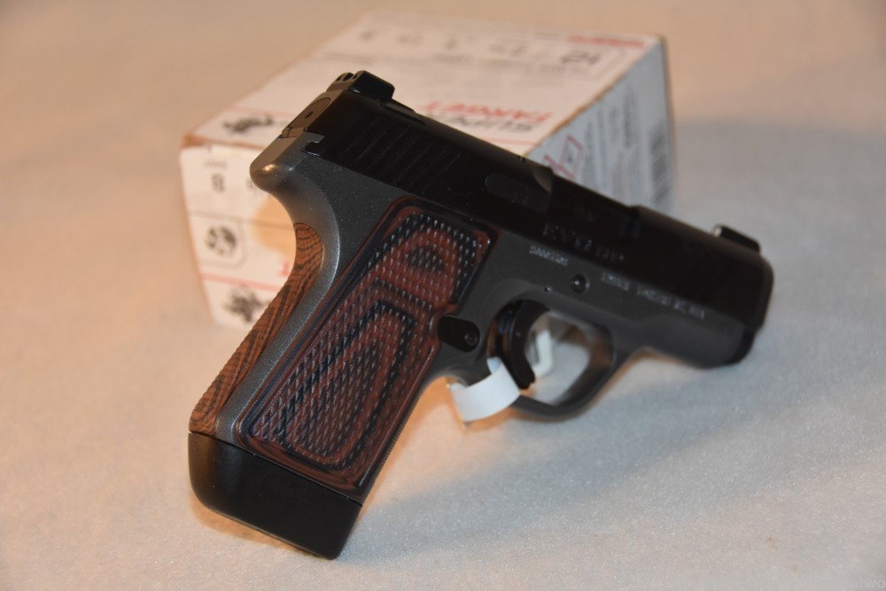 Kimber EVO SP 9MM Cal. Semi Auto Pistol Brand New in Factory Box with paper-img-14