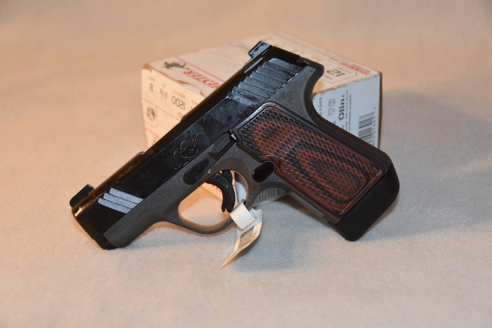 Kimber EVO SP 9MM Cal. Semi Auto Pistol Brand New in Factory Box with paper-img-7