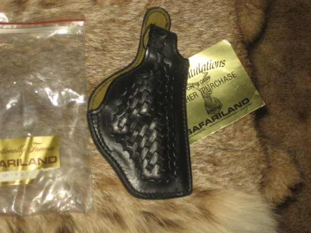 "ATTENTION" COLT PYTHON 2.5" COLLECTORS NIB SAFARILAND HOLSTER SUEDE LINED-img-2