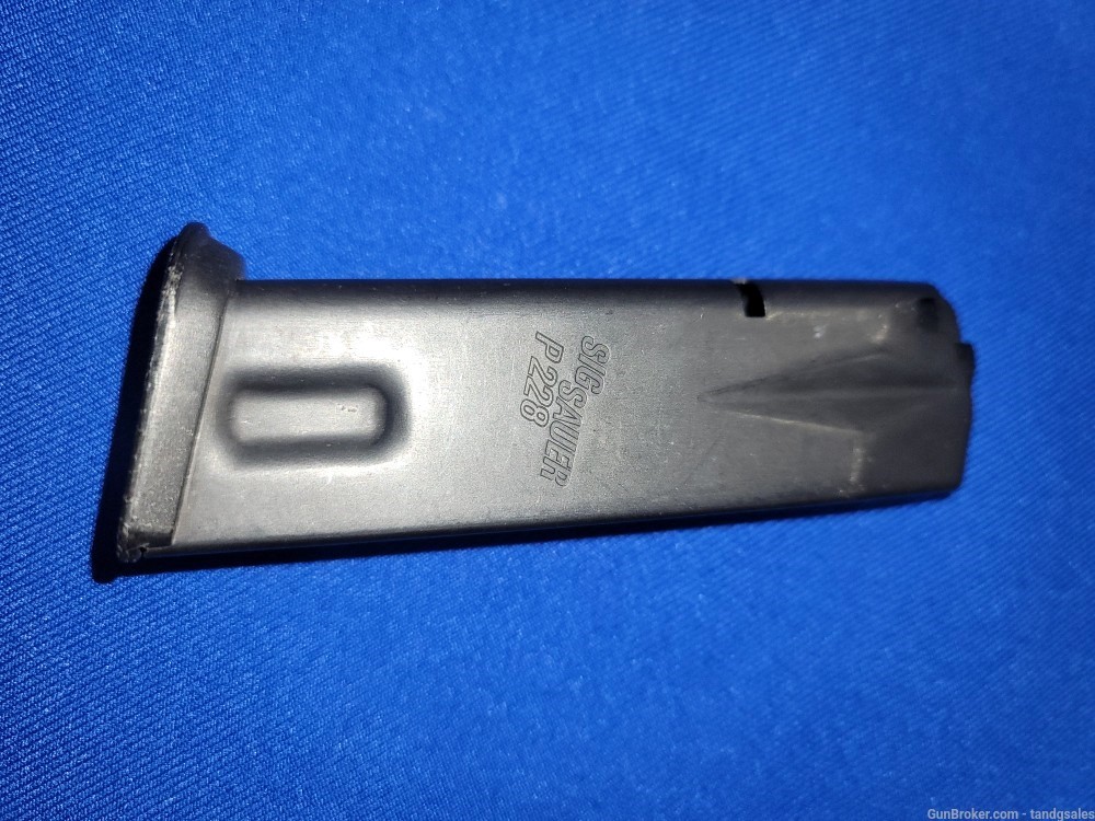 1 Pre-Ban Early Sig Sauer P228 9mm 13rd. Orig. Factory Magazines-img-0