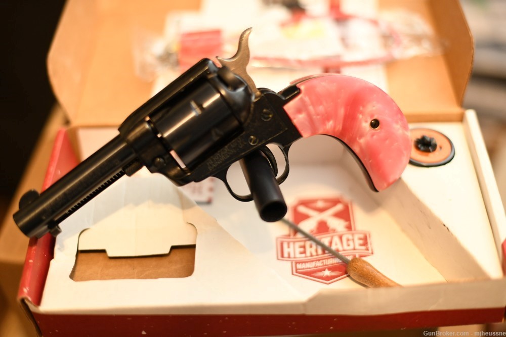 Heritage Arms Rough Rider 22LR/22WMR 3.5" pink pearl bird head-img-0