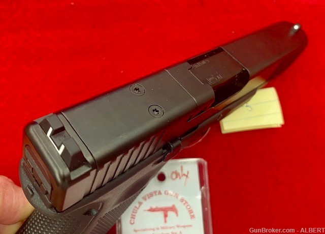 glock 17  gen5  9mm  NIB   -img-3