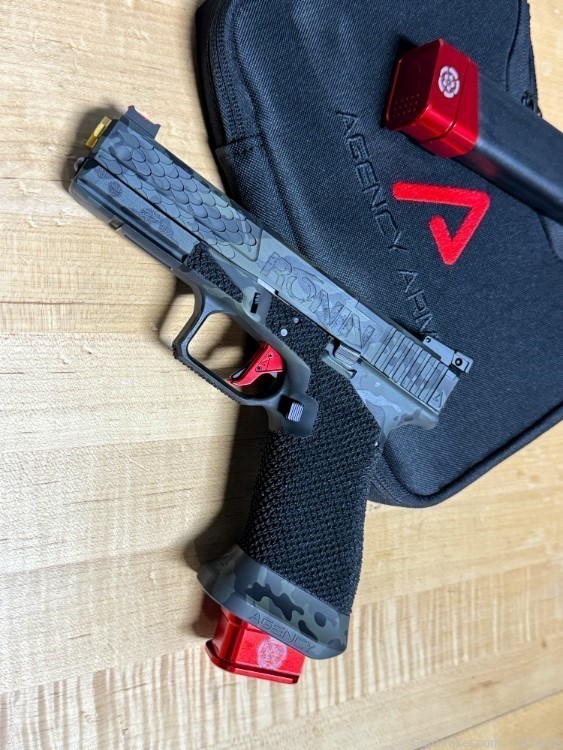 Agency Arms Ronin Tactics Signature Glock 17 (w/ 2 - Ronin  22 Rd Mags)-img-1
