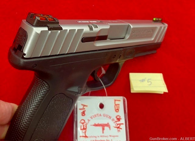 smith&weson SD9VE 9mm new in box-img-4