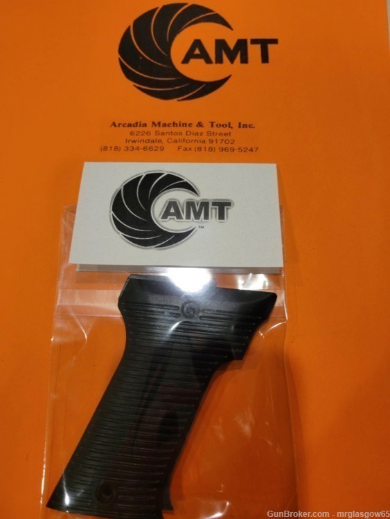 AMT/iAi Automag II Auto mag 2 handgun grips 22 magnum -NEW with NO-img-0