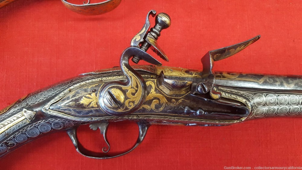 Splendid Pair Of Gold & Silver Highly Embellished Ottoman Flintlock Pistols-img-5