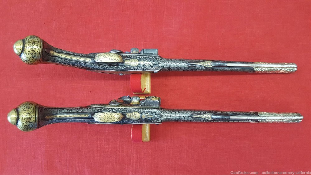 Splendid Pair Of Gold & Silver Highly Embellished Ottoman Flintlock Pistols-img-38