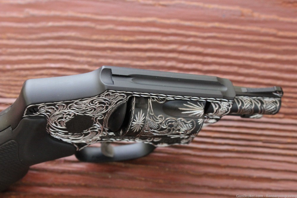 S&W Model 442 Black NIB Engraved -img-4
