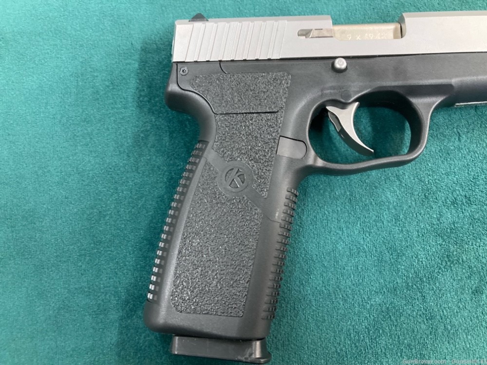 Kahr Arms CT9 9mm pistol. Like new.-img-5