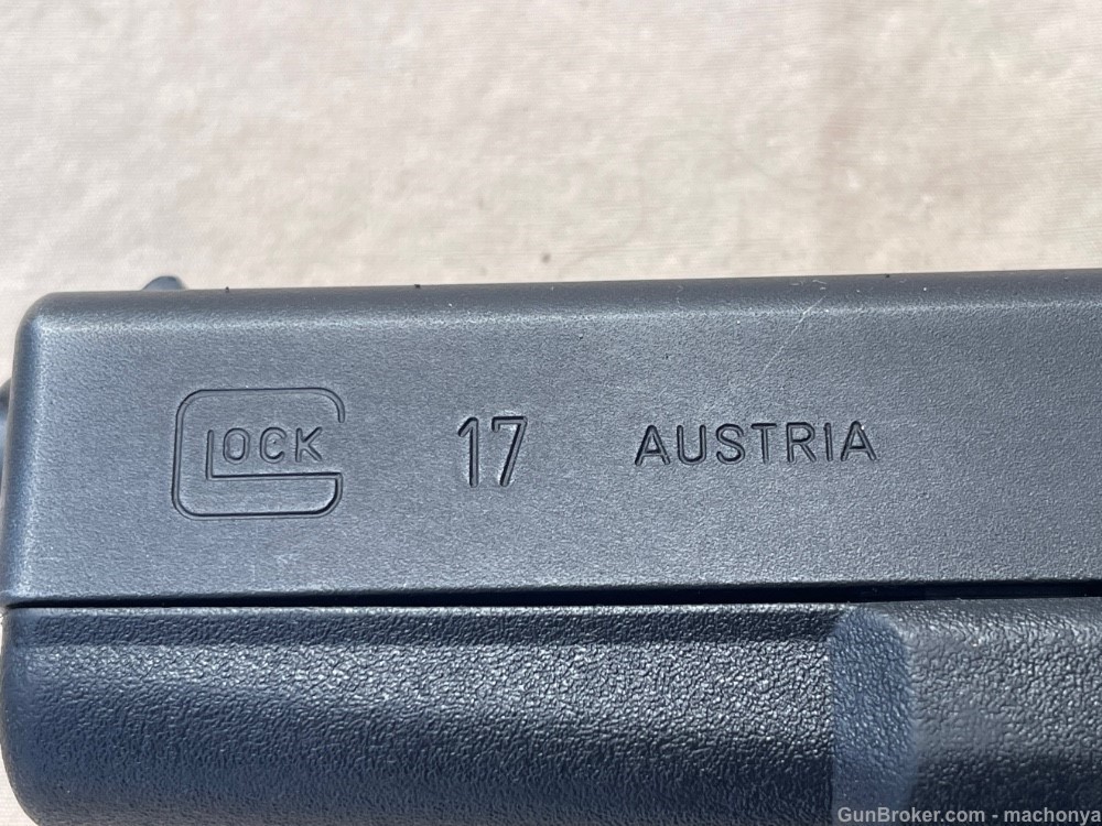 Glock Model 17 Generation 2 Gen 2 9mm Handgun Great Condition 5 Mags-img-16