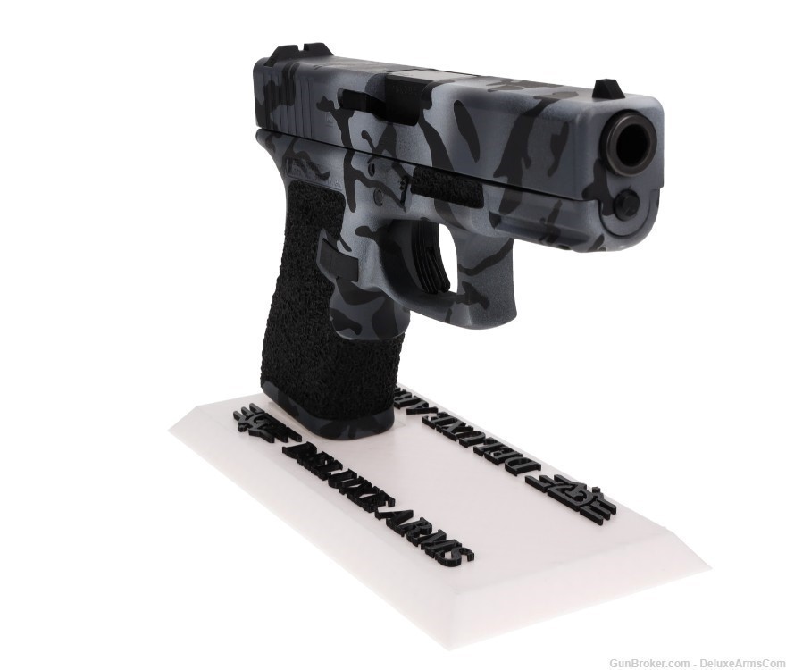 Custom CSS Glock 19 G19 Gray Black Woodlands Camo Cerakote and Grip Stipple-img-3