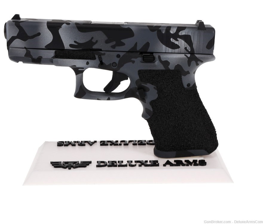 Custom CSS Glock 19 G19 Gray Black Woodlands Camo Cerakote and Grip Stipple-img-7