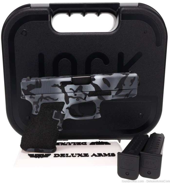 Custom CSS Glock 19 G19 Gray Black Woodlands Camo Cerakote and Grip Stipple-img-0