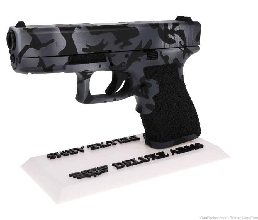 Custom CSS Glock 19 G19 Gray Black Woodlands Camo Cerakote and Grip Stipple-img-6