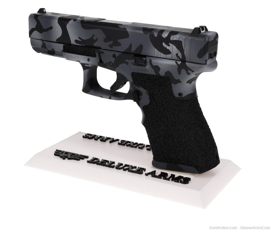 Custom CSS Glock 19 G19 Gray Black Woodlands Camo Cerakote and Grip Stipple-img-8