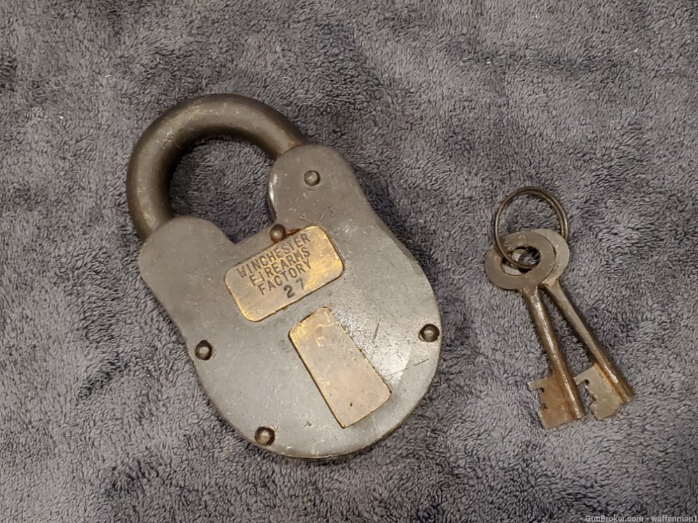 Old West Style 1870's Antique Looking Winchester Padlock with Keys-img-0