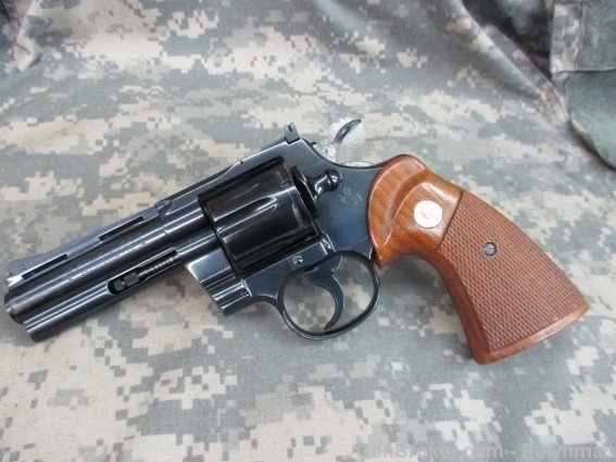 Colt Python in 357 4" Blue  built 1966-img-0