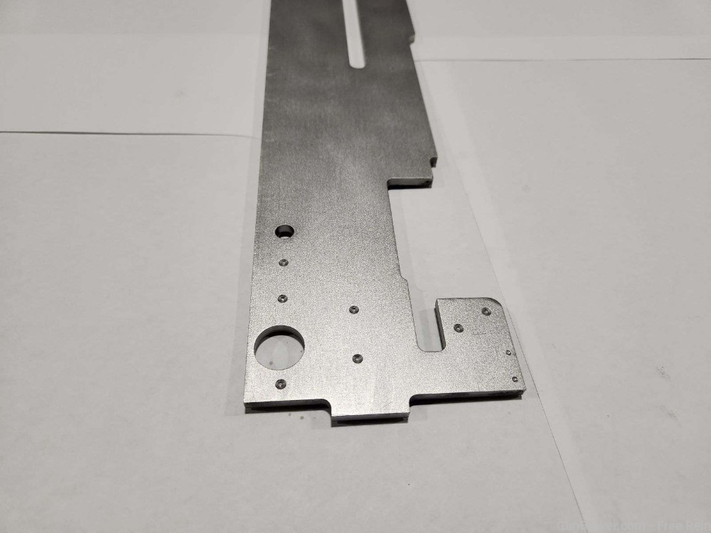 Fn 30 right side plate. -img-1