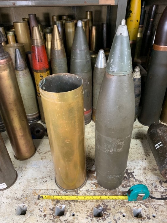 WW2 USA 1944 dated 105mm drill round for the M101 Howitzer -img-4