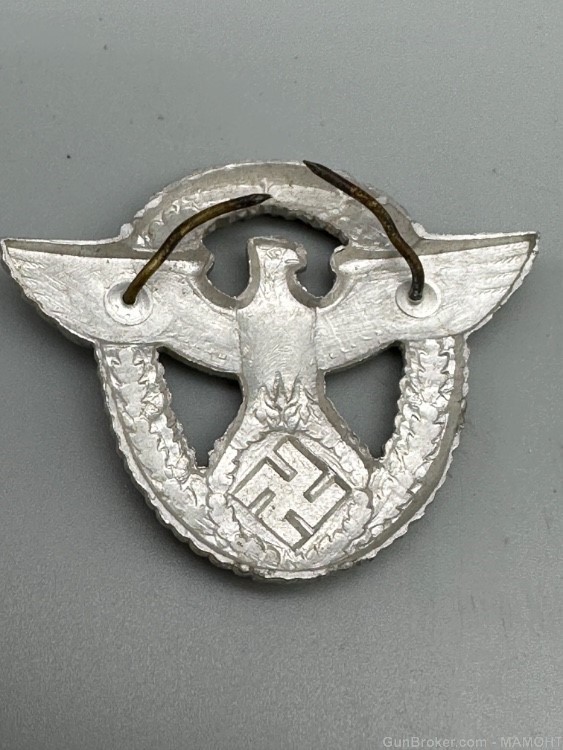 WW2 German Police Visor Cap Eagle Insignia Badge-img-2