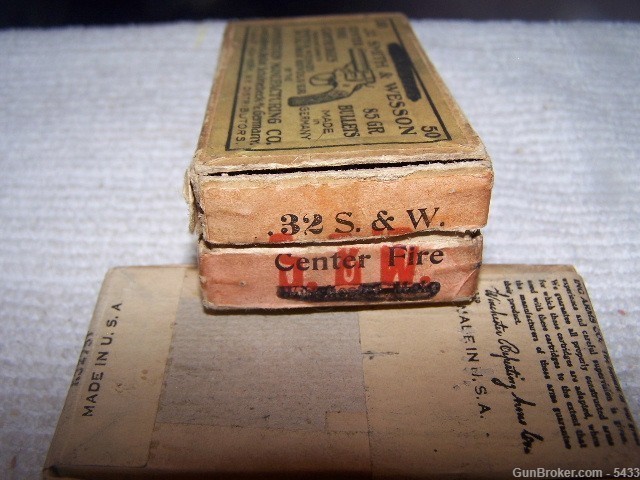 2 Diff. Boxes 32 S&W One Winchester and one Sellier &  Bellot Germany-img-3