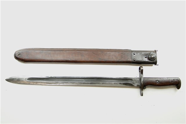 US ROCK ISLAND ARMORY MODEL 1905 BAYONET w/ LEATHER COVERED SCABBARD (1919)-img-1