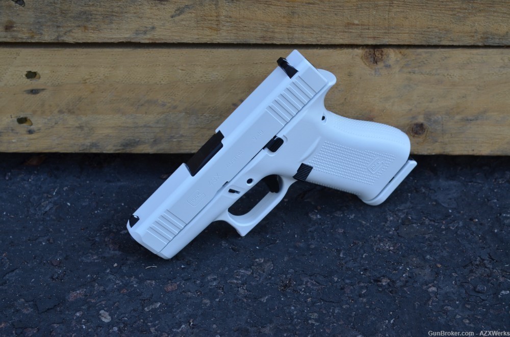 Glock 43X 9mm X-Werks Stormtrooper White 43 X New 2 mags-img-2