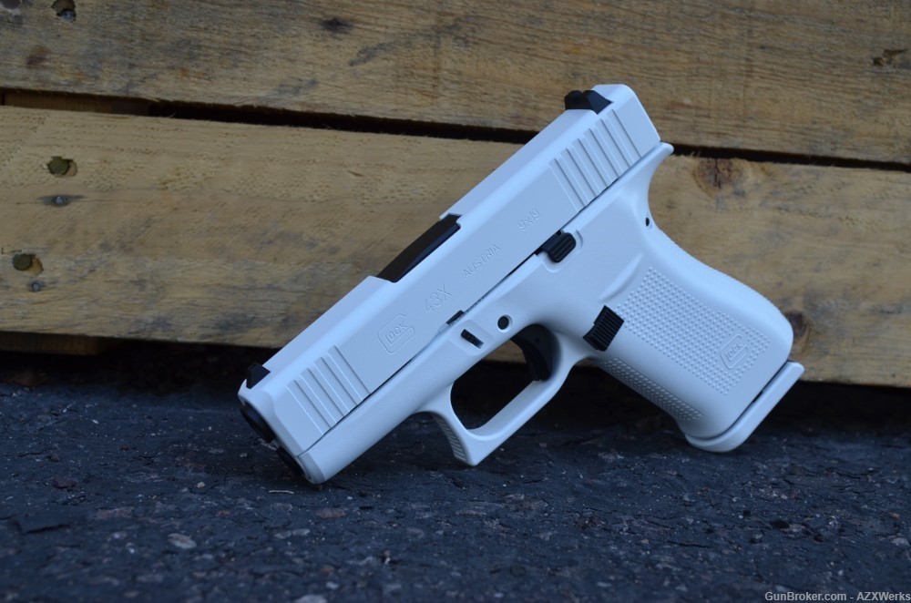 Glock 43X 9mm X-Werks Stormtrooper White 43 X New 2 mags-img-1