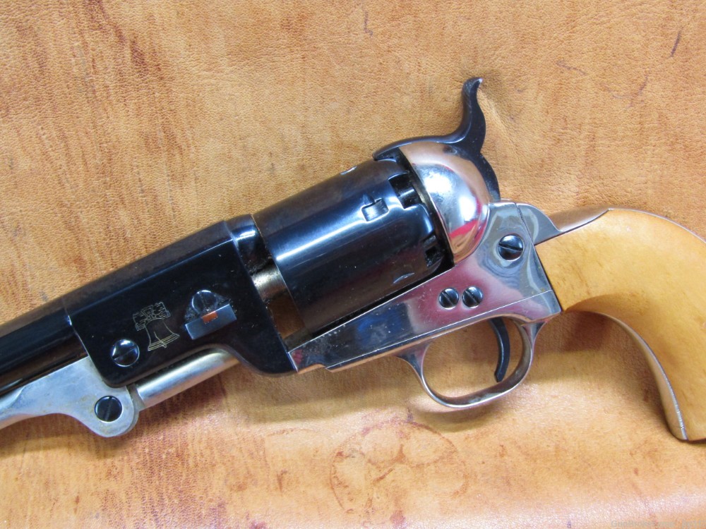 Rare Find High Standard 1851 American Bicentennial Revolver 1776 - 1976 -img-9