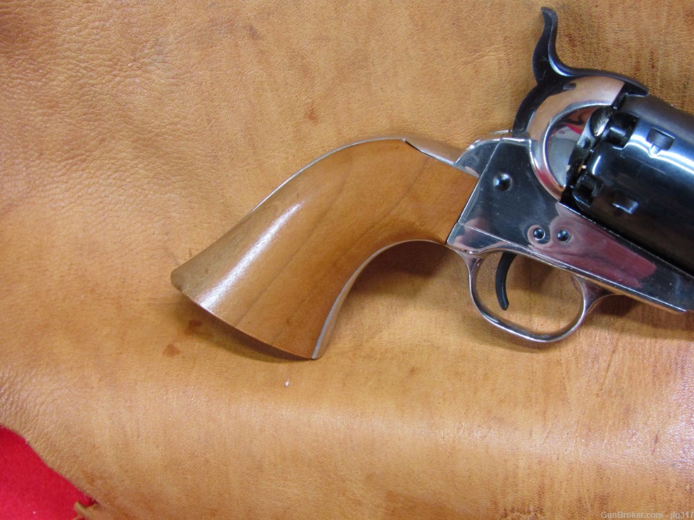 Rare Find High Standard 1851 American Bicentennial Revolver 1776 - 1976 -img-2