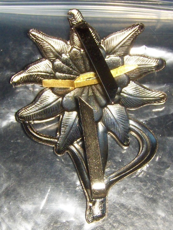 Germany WWII Pin Edelweiss REPRODUCTION German-img-2