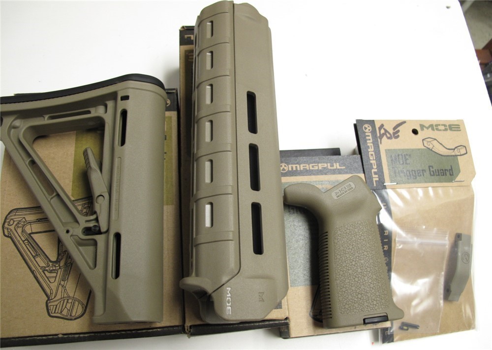 Magpul 4 pc set-400 AR15 MOE Stock/Midlength Handguard/Grip/Trigger guard-img-0