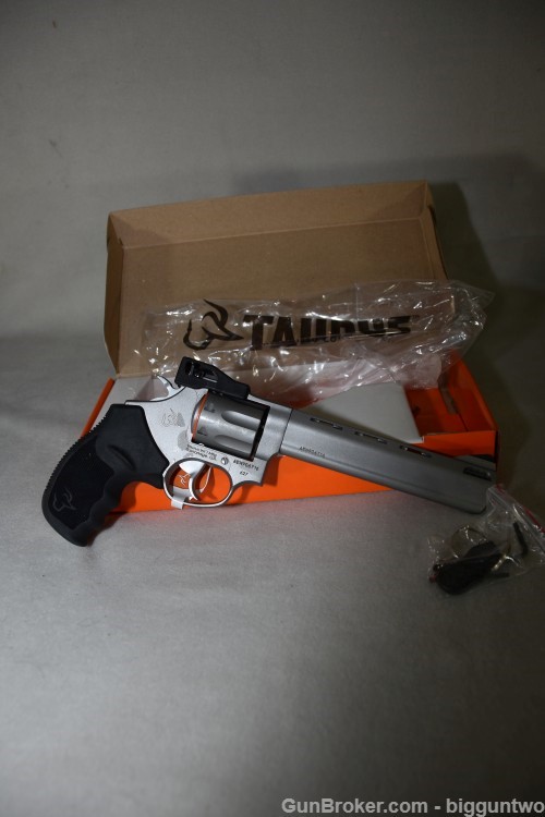 Taurus Model 627 - .357 Mag Revolver Brand New in Box with paper, etc    -img-5