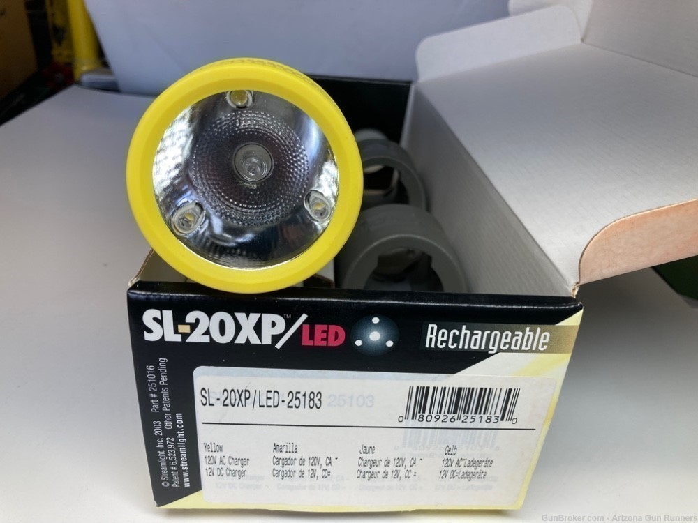 (1) One Streamlight SL20XP LED Flashlight With Battery AC/DC Chargers 25183-img-1