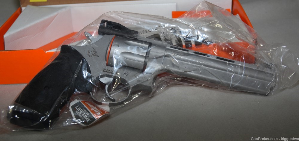 Taurus Model 608 - .357 Mag Revolver Brand New in Box with paper, etc    -img-0