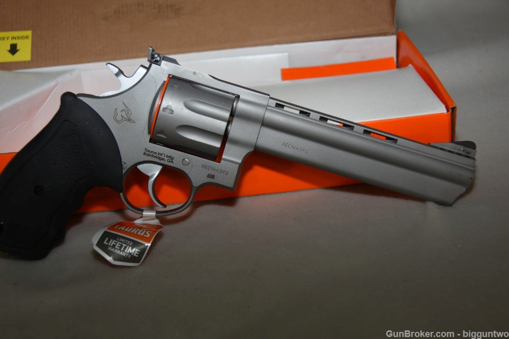 Taurus Model 608 - .357 Mag Revolver Brand New in Box with paper, etc    -img-3
